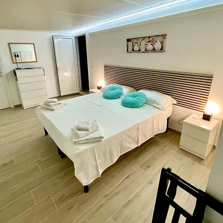 Attico Acqua Marina Apartment *